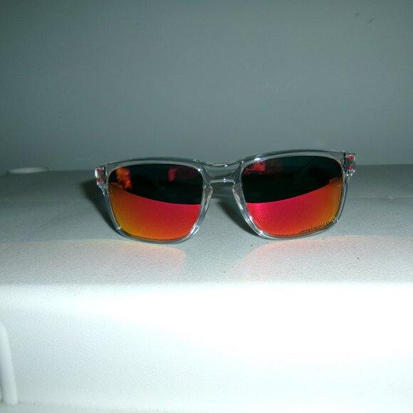 Womens Oakley Sunglasses Polarized PRIZM Lens "LIKE NEW" - Picture 3 of 5